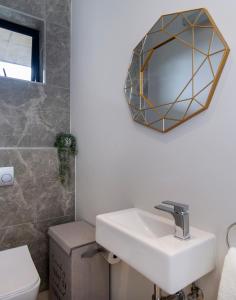 Amywealth Luxury Apartment