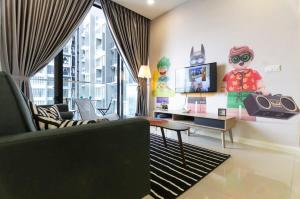 Modern 2BR DPristine Suite Close to Legoland