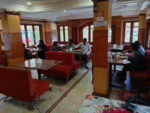 Darshan Hotel & Restaurant