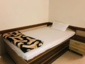 Ganpati Hotel and Restaurant - Sāmod