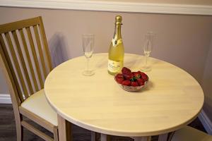 Champagne Studio with Sauna