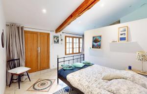 Maisons de vacances Nice Home In Saint-Geraud-De-Corps : photos des chambres