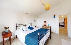 Maisons de vacances Nice Home In Saint-Geraud-De-Corps : photos des chambres