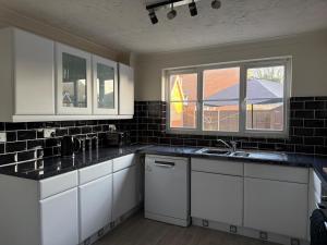Theos Nook 4 Bedroom House, Sleeps 6