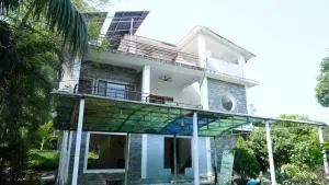 Badrika Farm's - Rewa