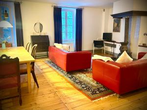 B&B / Chambres d'hotes Notre-Dame d'Escouloubre Sources d'eaux chaudes privees et sauna : photos des chambres