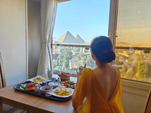 Rosetta Pyramids Inn