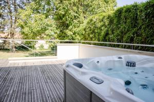 La Villa d Emma, gite 10-15 pers