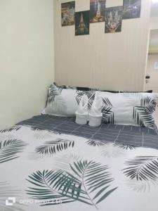 Ederly Place at Sea Residences near Moa