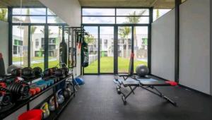 Ballito Groves apartment-sleeps 4 -pool -gym