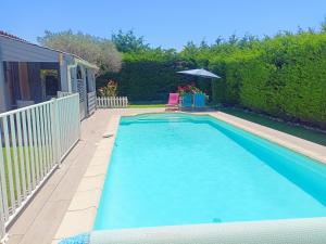 Maisons de vacances Maison avec grande piscine pres de Nimes : photos des chambres