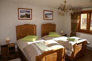 B&B / Chambres d'hotes Blanche-Roche, Chambre et table d-hotes au calme : photos des chambres