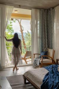 Whispering Waters - breathtaking vistas of hills!