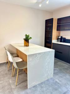 Luxury 6BR Villa Flic en Flac