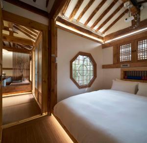 Luxury Hanok Harmony House