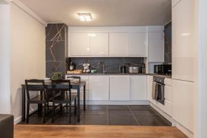 Shepherds Haven Luxury 4 Bed Flat With Self Check In
