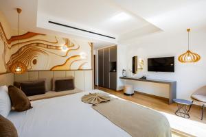 Melpo Antia Hotel & Suites