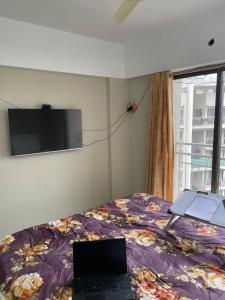 2BHK semi furnished flat in wakad
