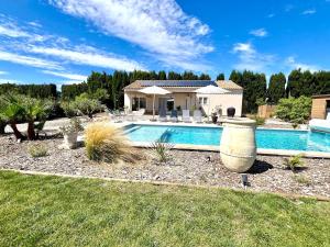 Villas Large modern house near St Remy de Provence : photos des chambres