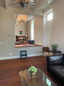 Vernieuwd luxe voorhuis - naast de molens