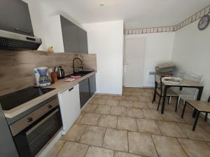 Maisons de vacances Les gites du Zoo,2 logements 10min du zoo piscine partagee juin-octobre & spa partagee avril-octobre ,calme & reposant : photos des chambres
