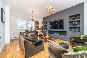 Caledonia House- Luxurious Sea View House Near Edinburgh