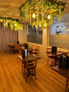 Hotels Logis Hotel restaurant des Voyageurs : photos des chambres