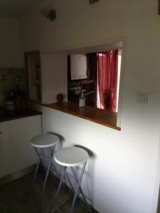 Maisons de vacances Les grandes pouges : Maison 1 Chambre