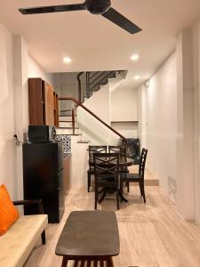 Saigon Holiday House