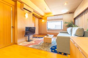 home in kyoto guest house city walk Kyoto St ationroom with private bathroom-elevator kitchen