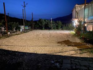 Parking& Campsite Bakiaj