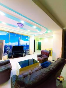 Modern 2BR Apartment in Prime Tbilisi with Scenic Views