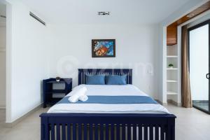 VILLA ARIA RESORT, THE SEA BY 10-50m,Biển và hồ bơi riêng