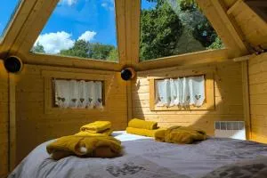 Unusual Luxury Spa Private & Petits Dej Cabin - Plessé