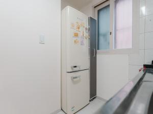 6 people, Lotte World, Seongsu, Gangnam, COEX, Jamsil Station, Samsung&Asan Hospital, KSPO Dome, Shinnonhyeon