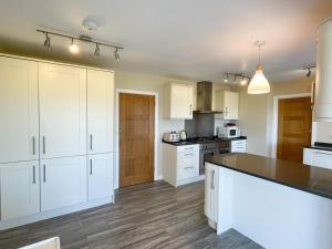 Bay View, luxury house, sleeps 6 adults 3 children