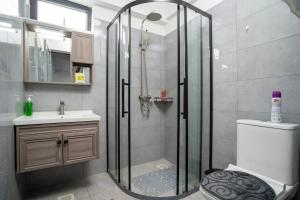 Nivla Executive Cozy haven with gym and Balcony