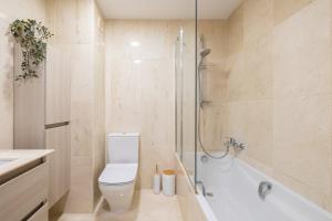 Luxury Apartment Fuengirola Centro by AORA STAY