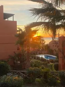 Jardines de Nueva Galera en Estepona - Buenas Noches
