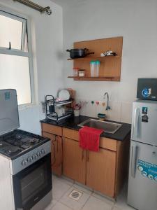 Cosy Studio with a Swimming Pool, Free Parking