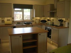 Woodland Lodge Hot Tub Sleeps 6