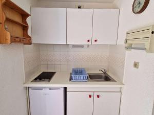 Appartement avec piscine, plage à proximité, animaux et parking, climatisation - FR-1-387-212