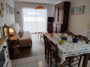 Maisons de vacances gite notre desir 100 m de la mer : photos des chambres