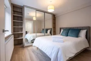 Central 1st Floor Stylish 2-Bed Apartment - 戈曼斯顿