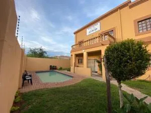 Muas Suites Guest House - Gaphatshwe