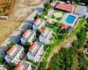 Celebi Garden Hotel - Cittaslow Retreat - Ayios Efstathios