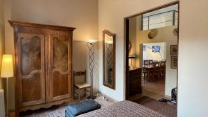 Loft in hôtel particulier, city-center, air conditioned