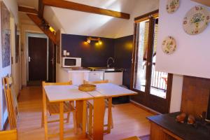 Appartements Agreable T2, 700m du pole thermoludique de Luchon : photos des chambres