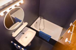 Appartements Agreable T2, 700m du pole thermoludique de Luchon : photos des chambres