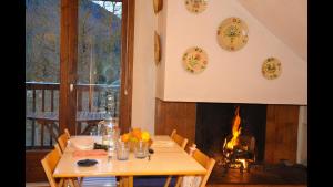 Appartements Agreable T2, 700m du pole thermoludique de Luchon : photos des chambres